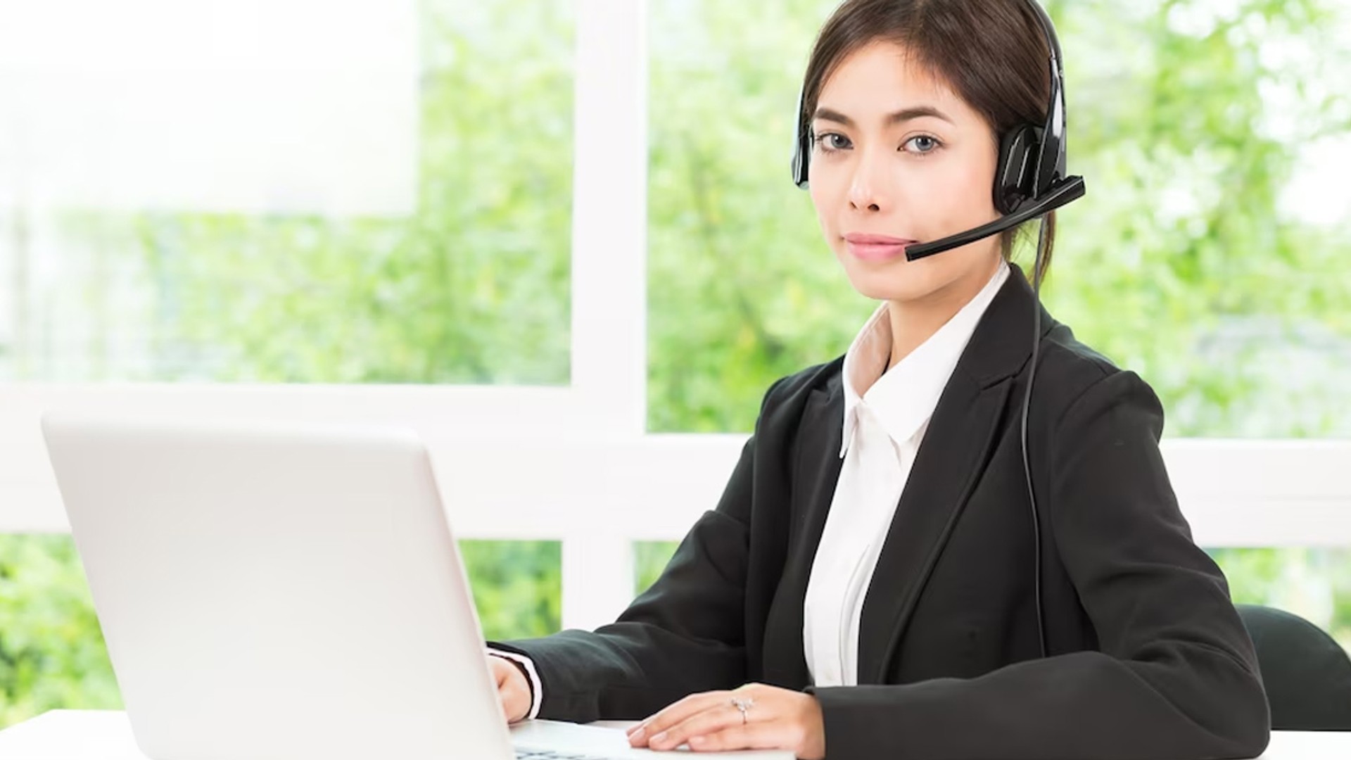 Đội ngũ chăm sóc khách hàng HB88 chuyên nghiệp